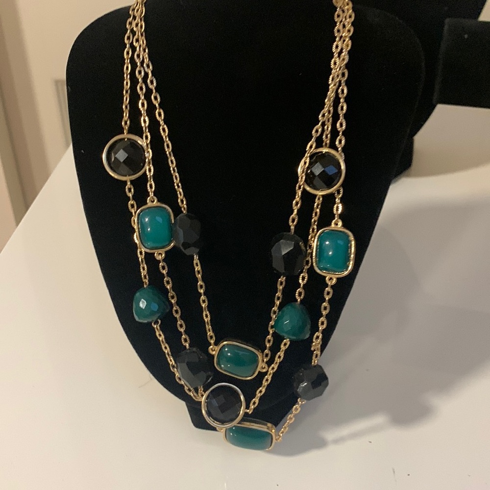 NY gold tone ,green,black necklace